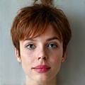 Retrato de la dramaturga Annie Baker
